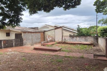 Terreno &agrave; venda - 421m&sup2; - Ibirapuera 