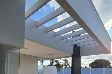 Casa &agrave; venda - 134m&sup2; - Condo
