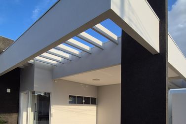 Casa &agrave; venda - 134m&sup2; - Condo