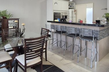 Casa &agrave; venda - 134m&sup2; - Condo