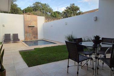 Casa &agrave; venda - 134m&sup2; - Condo
