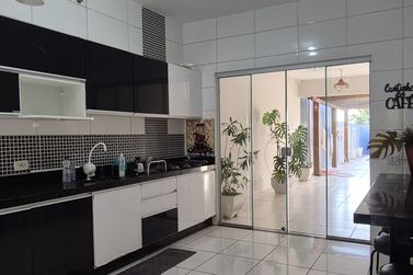 Casa &agrave; venda - 182m&sup2; - JD SANTOS DUMONT 