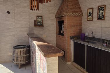 Casa &agrave; venda - 182m&sup2; - JD SANTOS DUMONT 