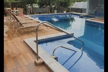 Casa &agrave; venda - 1350m&sup2; - Nova Londrina 