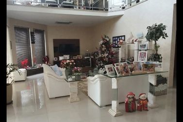Casa &agrave; venda - 1350m&sup2; - Nova Londrina 