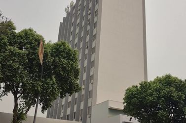Apartamento &agrave; venda - 120m&sup2; - Centro