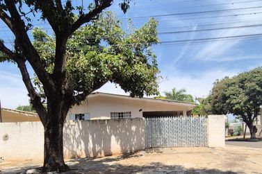 Casa &agrave; venda - 95m&sup2; - Prox 8 batalhao