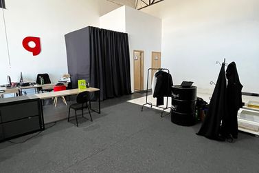 Sala Comercial para alugar - 200m&sup2; - Jardim O&aacute;sis