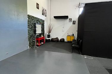 Sala Comercial para alugar - 200m&sup2; - Jardim O&aacute;sis