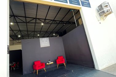 Sala Comercial para alugar - 200m&sup2; - Jardim O&aacute;sis