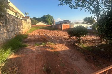 Terreno &agrave; venda - 465m&sup2; - Jardim Para&iacute;so