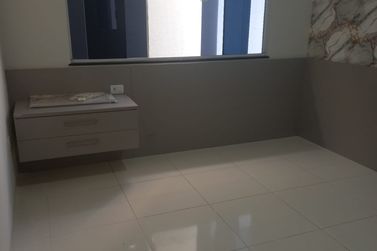 Casa para alugar - 100m&sup2; - Jardim Canad&aacute;