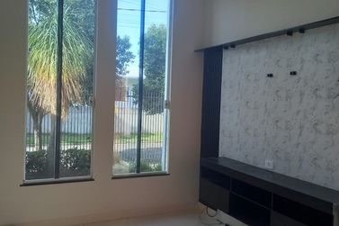 Casa para alugar - 100m&sup2; - Jardim Canad&aacute;