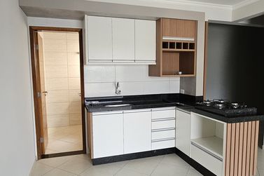 Apartamento para alugar - 85m&sup2; - Centro