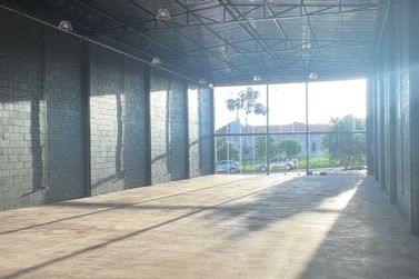 Sal&atilde;o Comercial para alugar - 350m&sup2; - Jardim O&aacute;sis