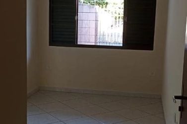 Casa para alugar - 80m&sup2; - Jardim Santos Dumont