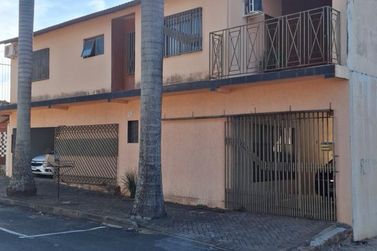 Sobrado &agrave; venda - 637m&sup2; - Centro