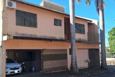 Sobrado &agrave; venda - 637m&sup2; - Centro