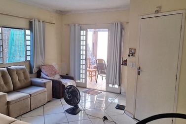 Sobrado &agrave; venda - 637m&sup2; - Centro