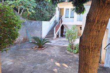 Sobrado &agrave; venda - 637m&sup2; - Centro