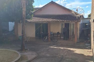 Sobrado &agrave; venda - 637m&sup2; - Centro