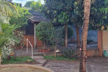 Sobrado &agrave; venda - 637m&sup2; - Centro