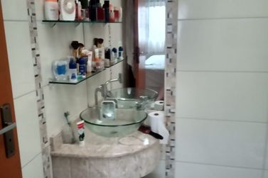 Casa &agrave; venda - 200m&sup2; - Jardim Oasis