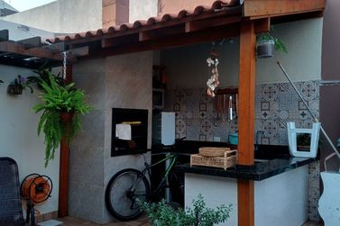 Casa &agrave; venda - 200m&sup2; - Jardim Oasis