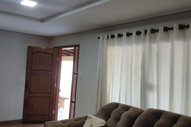 Casa &agrave; venda - 230m&sup2; - Jardim Ouro Branco