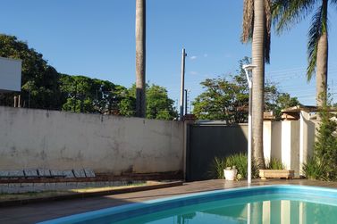 Casa &agrave; venda - 230m&sup2; - Jardim Ouro Branco