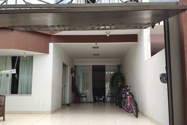 Sobrado &agrave; venda - 180m&sup2; - Jardim Ouro Branco