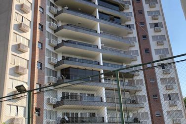 Apartamento &agrave; venda - 205m&sup2; - Centro