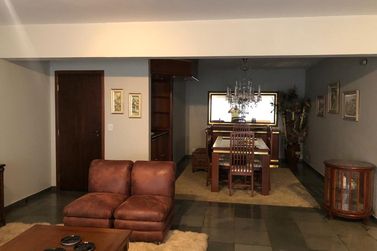 Apartamento &agrave; venda - 205m&sup2; - Centro