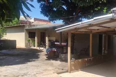 Casa &agrave; venda - 140m&sup2; - centro