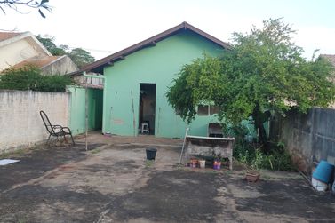 Casa &agrave; venda - 110m&sup2; - Centro 