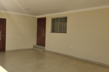 Casa &agrave; venda - 250m&sup2; - Centro 
