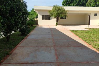 Casa &agrave; venda - 250m&sup2; - Centro 