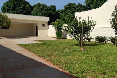 Casa &agrave; venda - 250m&sup2; - Centro 