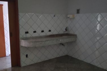 Ponto Comercial &agrave; venda - 292m&sup2; - centro