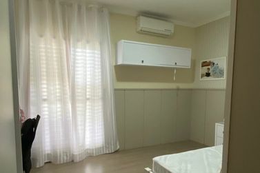 Sobrado &agrave; venda - 180m&sup2; - Jardim Ouro Branco