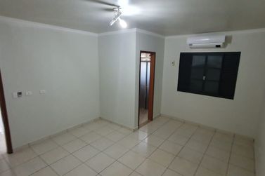 Sobrado &agrave; venda - 330m&sup2; - Jardim S&atilde;o Jo&atilde;o