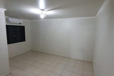 Sobrado &agrave; venda - 330m&sup2; - Jardim S&atilde;o Jo&atilde;o