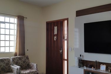 Casa &agrave; venda - 200m&sup2; - Jardim Alvorada do Sul 