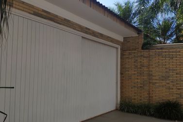 Casa &agrave; venda - 430m&sup2; - Jardim Ouro Branco