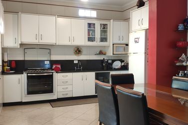 Casa &agrave; venda - 430m&sup2; - Jardim Ouro Branco