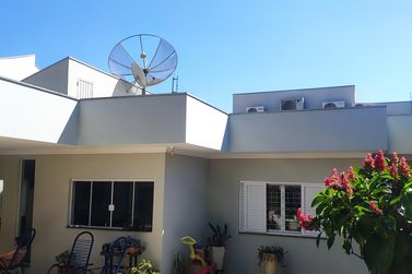 Casa &agrave; venda - 240m&sup2; - Centro 