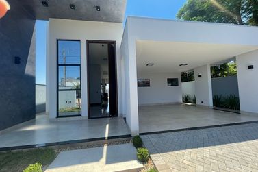 Casa &agrave; venda - 172m&sup2; - Pr&oacute;xima ao Beach T&ecirc;nis 