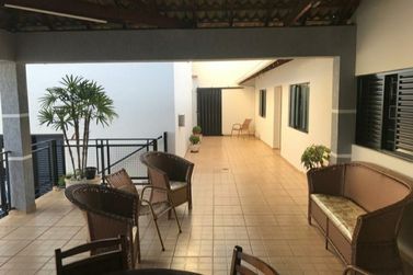 Sobrado &agrave; venda - 330m&sup2; - centro