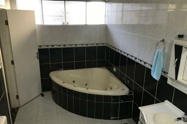 Sobrado &agrave; venda - 330m&sup2; - centro