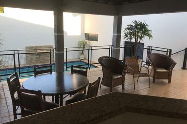Sobrado &agrave; venda - 330m&sup2; - centro